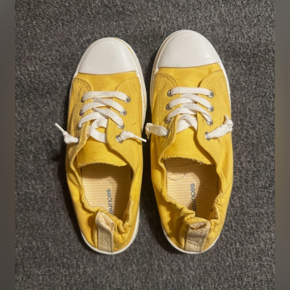 S1085 Yellow Canvas Lace-Up Sneakers